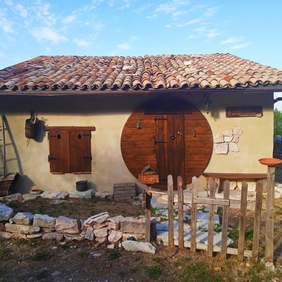 Casa Hobbit Villa Gualdo Tadino Exterior foto
